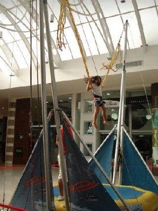 Foto 3 - locacao bungee trampolim