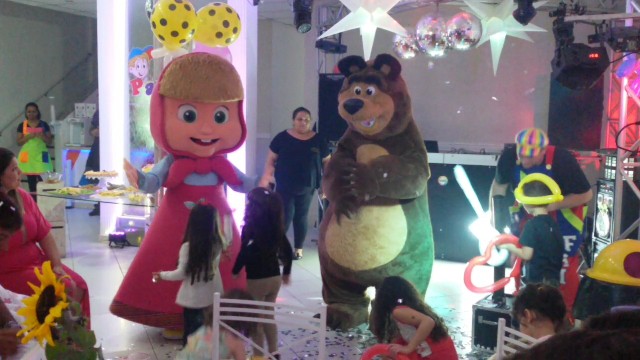 Foto 1 - Masha urso cover animao festas personagens vivos